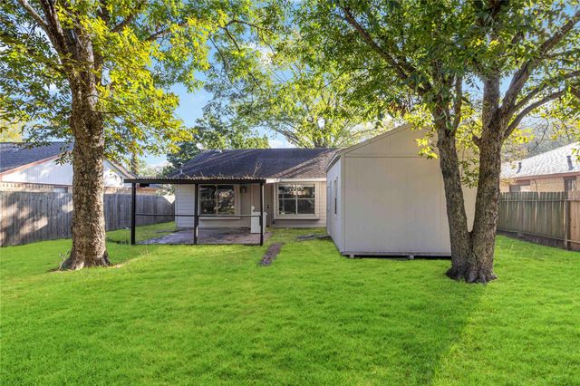 12415 Ridgelow Lane, Houston, TX 77070