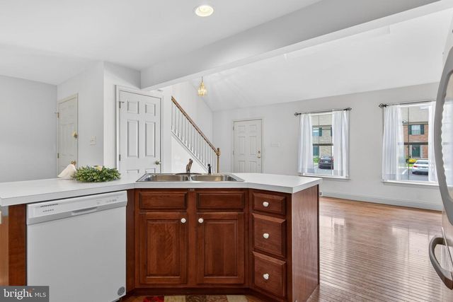 407 COBBLESTONE LN, Lancaster, PA 17601