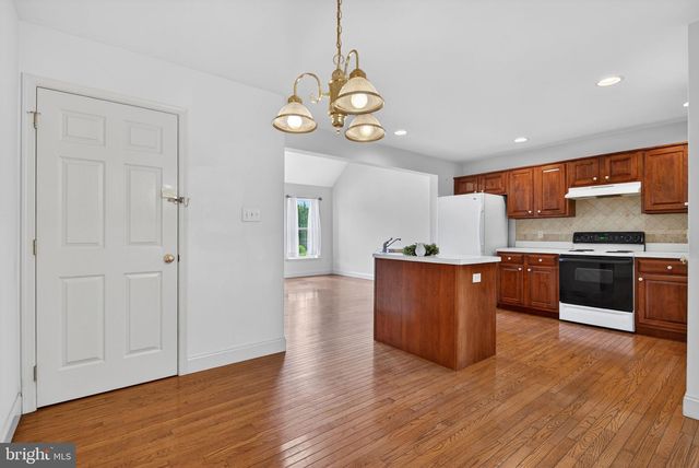 407 COBBLESTONE LN, Lancaster, PA 17601