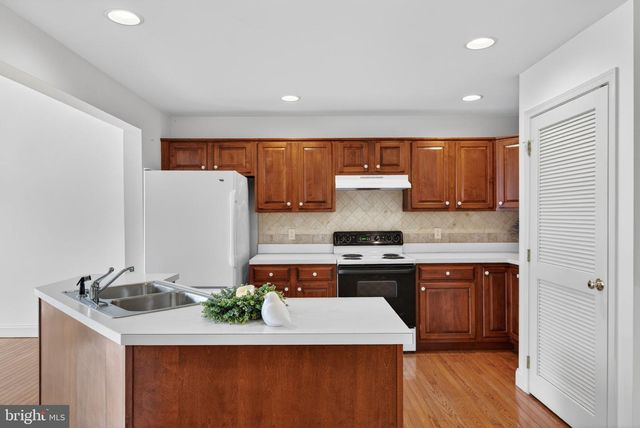 407 COBBLESTONE LN, Lancaster, PA 17601
