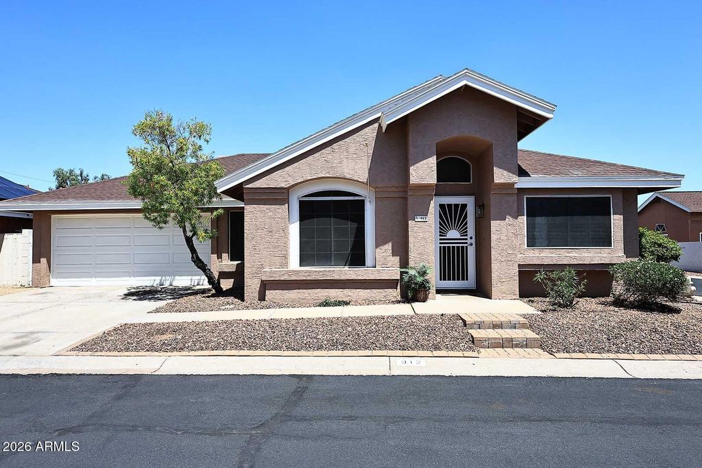 912 E Annette Drive, Phoenix, AZ 85022