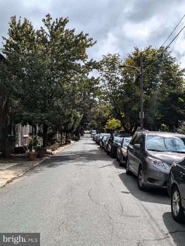 889 N LECOUNT ST, Philadelphia, PA 19130