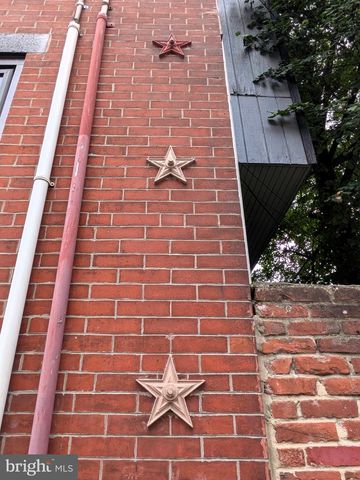 889 N LECOUNT ST, Philadelphia, PA 19130