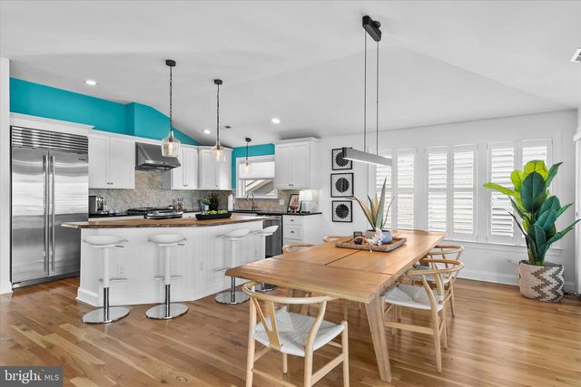 7 W ESSEX ST, Fenwick Island, DE 19944