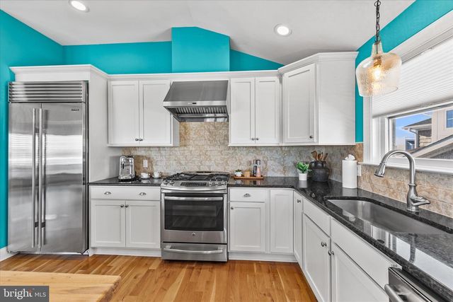 7 W ESSEX ST, Fenwick Island, DE 19944