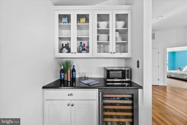 7 W ESSEX ST, Fenwick Island, DE 19944