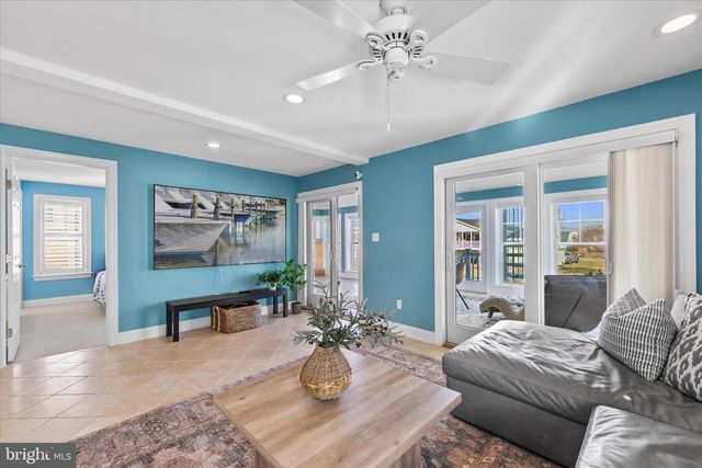 7 W ESSEX ST, Fenwick Island, DE 19944