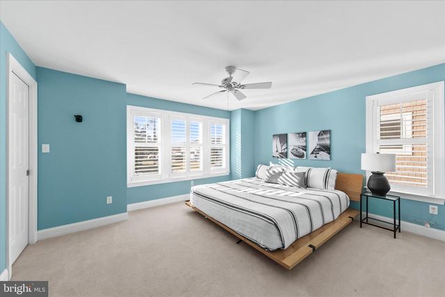 7 W ESSEX ST, Fenwick Island, DE 19944