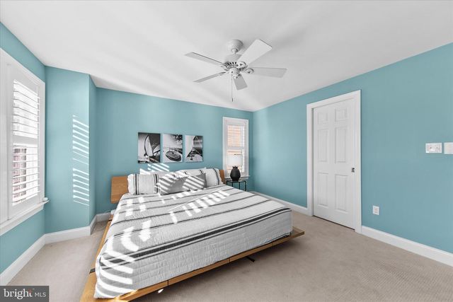 7 W ESSEX ST, Fenwick Island, DE 19944