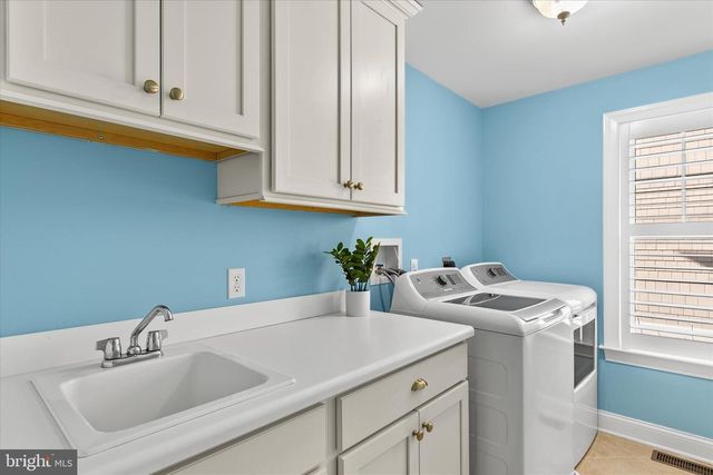 7 W ESSEX ST, Fenwick Island, DE 19944