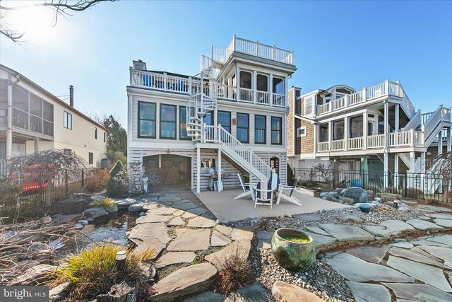 7 W ESSEX ST, Fenwick Island, DE 19944