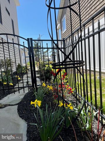 7 W ESSEX ST, Fenwick Island, DE 19944