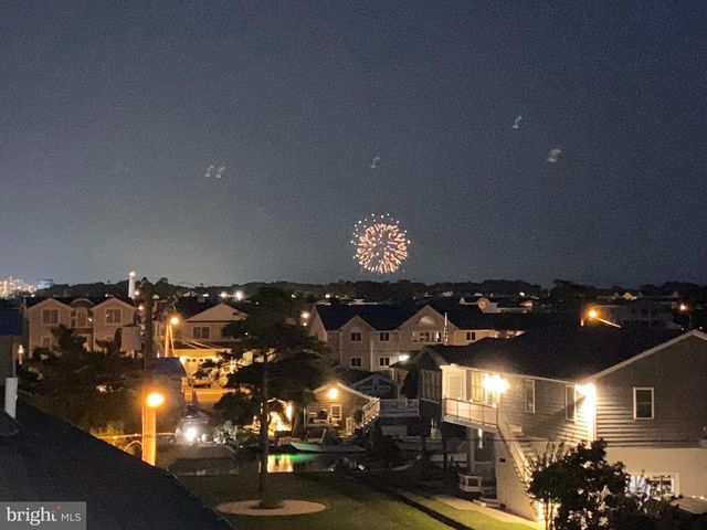 7 W ESSEX ST, Fenwick Island, DE 19944