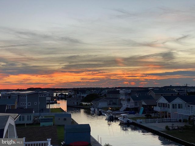 7 W ESSEX ST, Fenwick Island, DE 19944