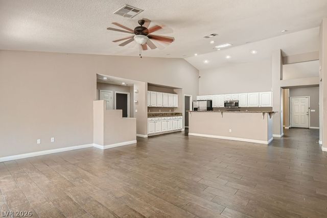 8909 Big Plantation Avenue, Las Vegas, NV 89143