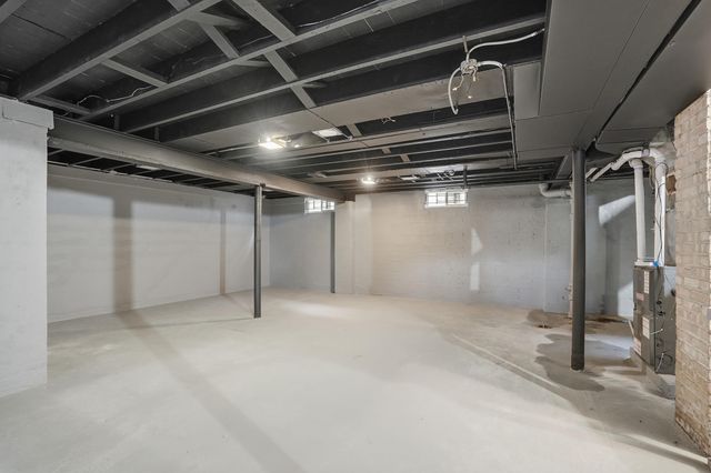 4800 Adams Street, Gary, IN 46408