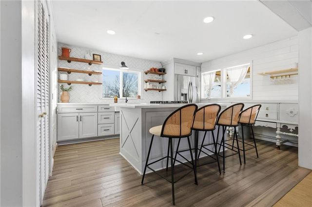 705 N 141st Street, Bonner Springs, KS 66012