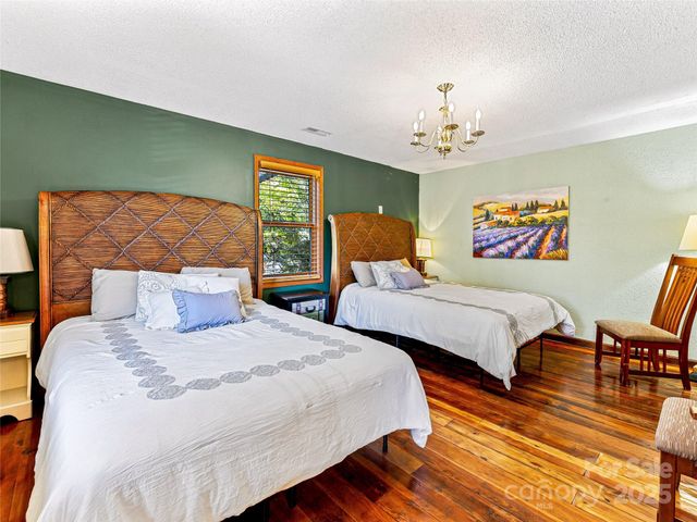 551 Bee Tree Road, Swannanoa, NC 28778