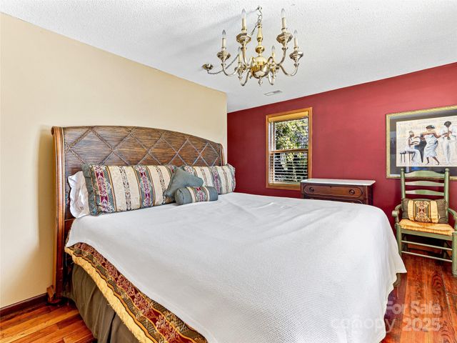 551 Bee Tree Road, Swannanoa, NC 28778