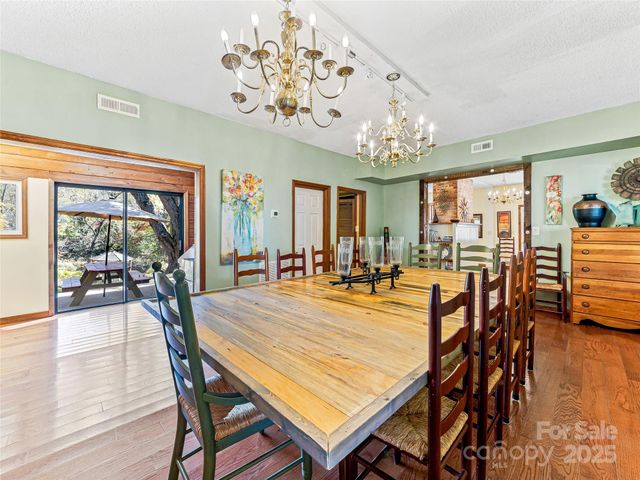 551 Bee Tree Road, Swannanoa, NC 28778