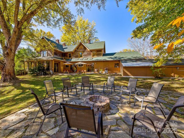 551 Bee Tree Road, Swannanoa, NC 28778