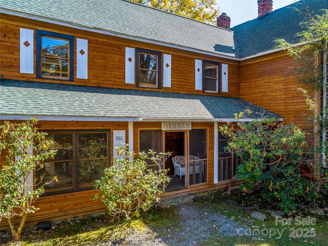 551 Bee Tree Road, Swannanoa, NC 28778