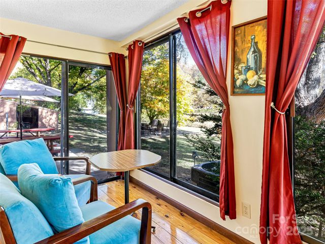 551 Bee Tree Road, Swannanoa, NC 28778