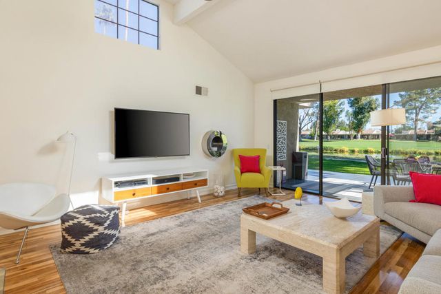 2910 Calle Loreto, Palm Springs, CA 92264