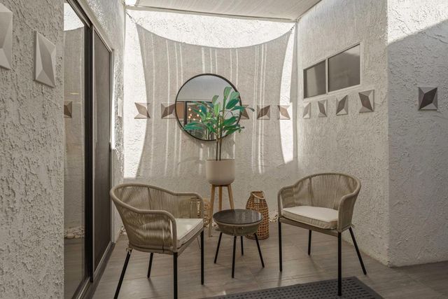 2910 Calle Loreto, Palm Springs, CA 92264