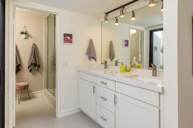 2910 Calle Loreto, Palm Springs, CA 92264