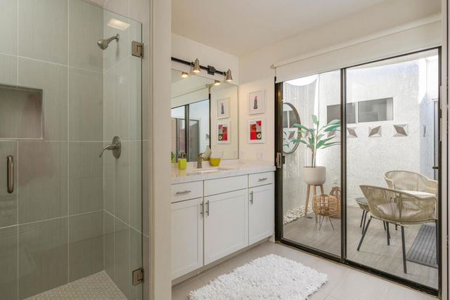 2910 Calle Loreto, Palm Springs, CA 92264