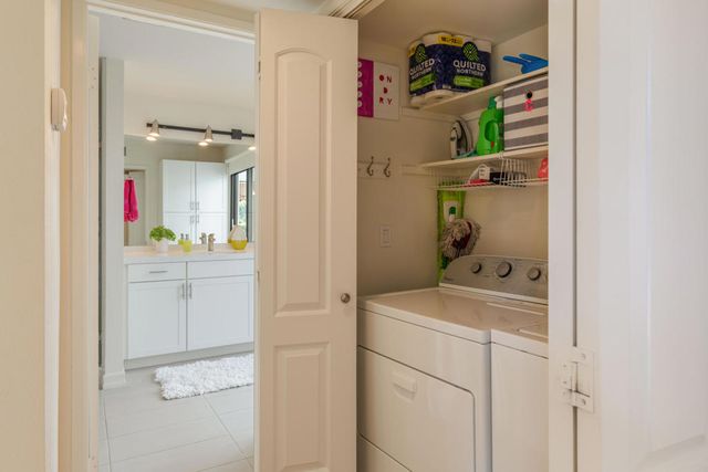 2910 Calle Loreto, Palm Springs, CA 92264