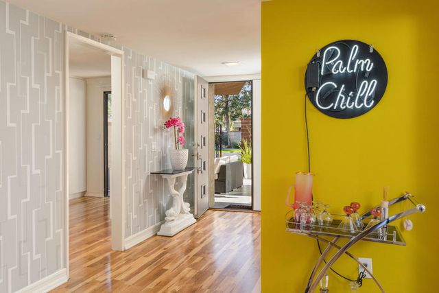 2910 Calle Loreto, Palm Springs, CA 92264