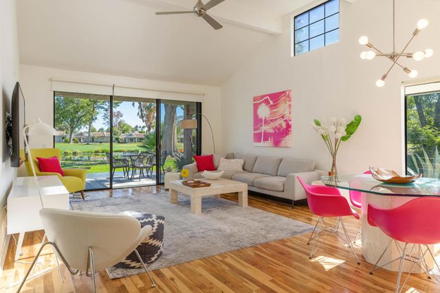 2910 Calle Loreto, Palm Springs, CA 92264