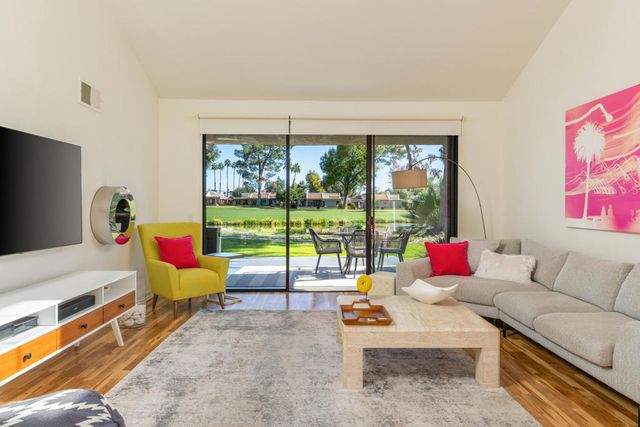 2910 Calle Loreto, Palm Springs, CA 92264