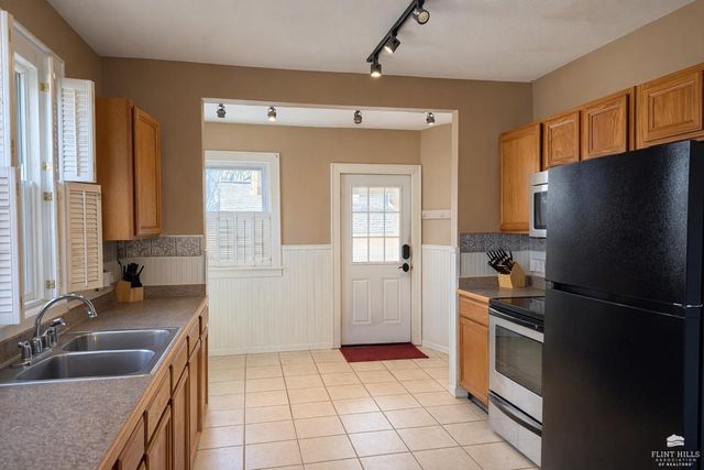 2301 Anderson Avenue, Manhattan, KS 66502