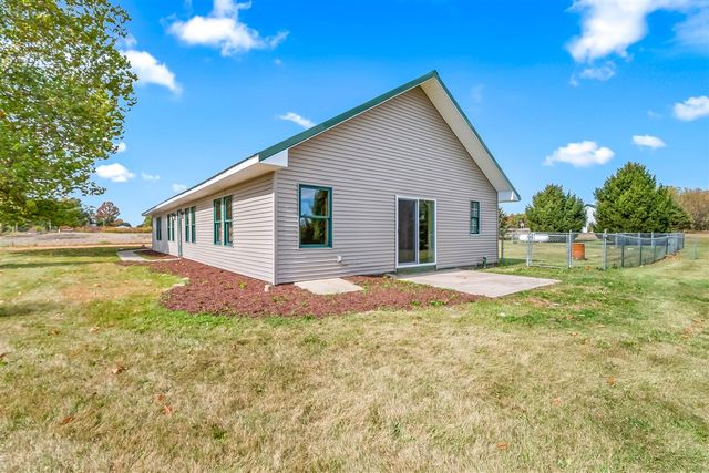 10149 Dennings Road, Jonesville, MI 49250