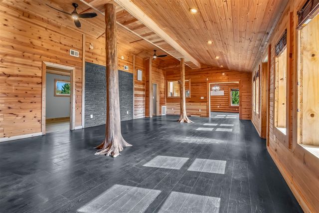 10149 Dennings Road, Jonesville, MI 49250