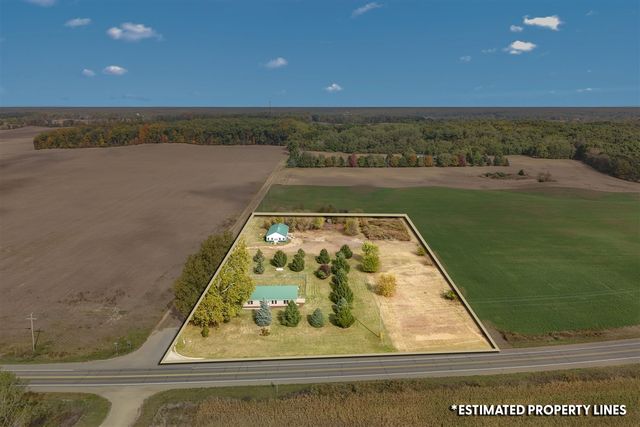 10149 Dennings Road, Jonesville, MI 49250