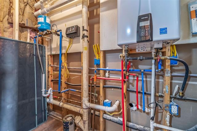 10149 Dennings Road, Jonesville, MI 49250