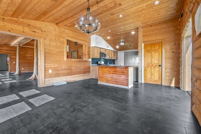 10149 Dennings Road, Jonesville, MI 49250