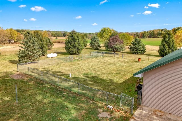 10149 Dennings Road, Jonesville, MI 49250