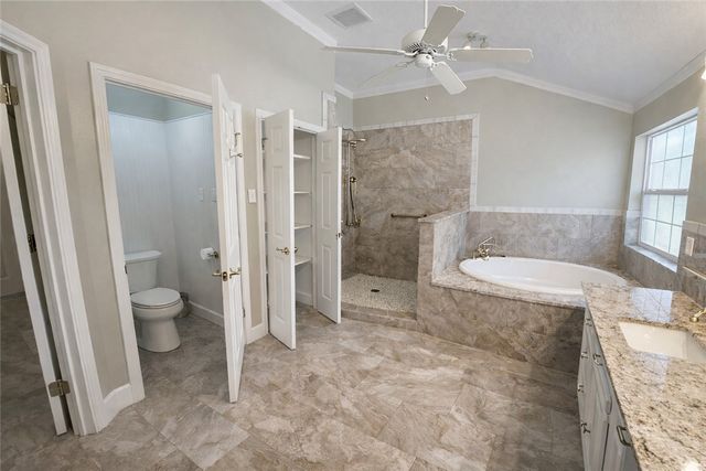 6 Arnold Palmer Lane, Hilltop Lakes, TX 77871