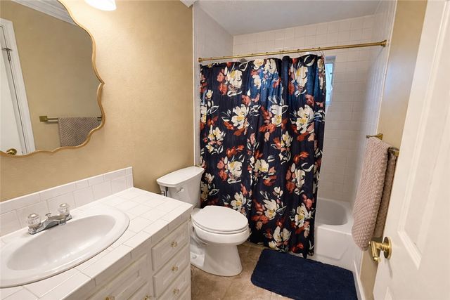 6 Arnold Palmer Lane, Hilltop Lakes, TX 77871