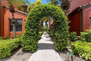 8957 Malibu ST 502, Naples, FL 34113