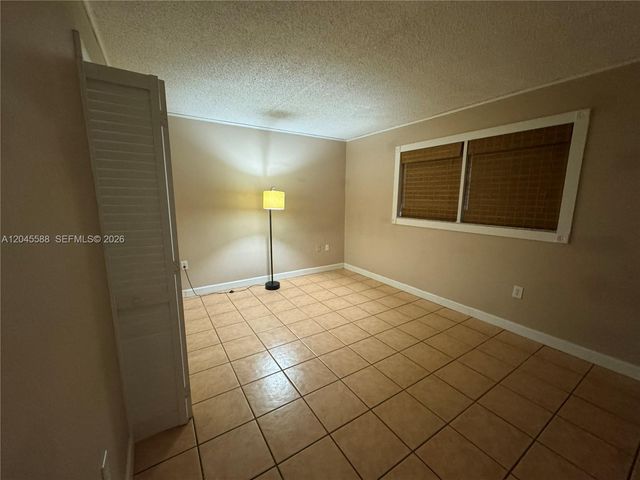 10865 SW 112th Avenue 105, Miami, FL 33176