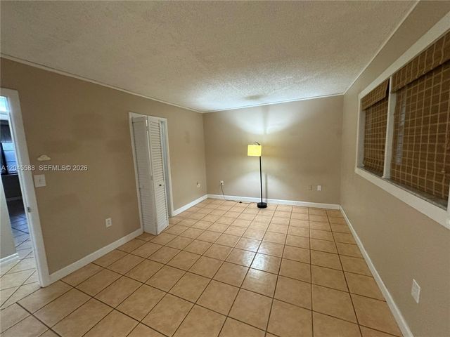 10865 SW 112th Avenue 105, Miami, FL 33176