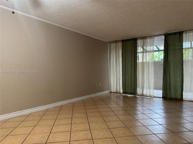 10865 SW 112th Avenue 105, Miami, FL 33176