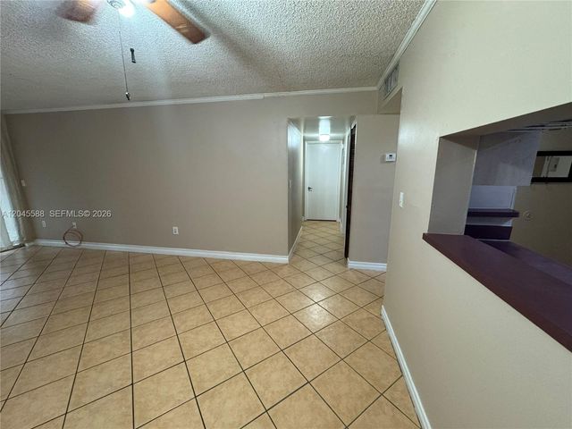10865 SW 112th Avenue 105, Miami, FL 33176