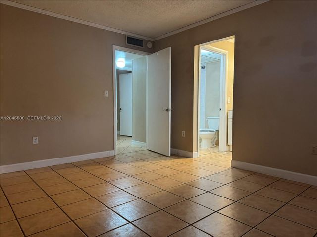 10865 SW 112th Avenue 105, Miami, FL 33176